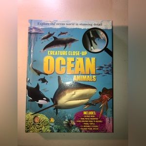 Creature Close-Up: Ocean Animals Hardcover Book